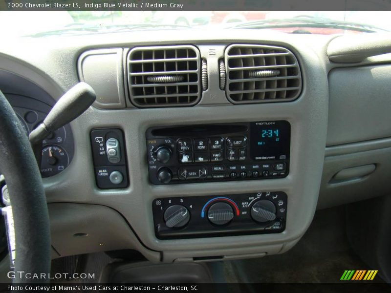 Indigo Blue Metallic / Medium Gray 2000 Chevrolet Blazer LS