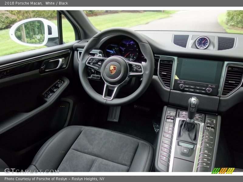 White / Black 2018 Porsche Macan