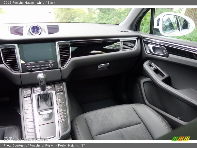 White / Black 2018 Porsche Macan
