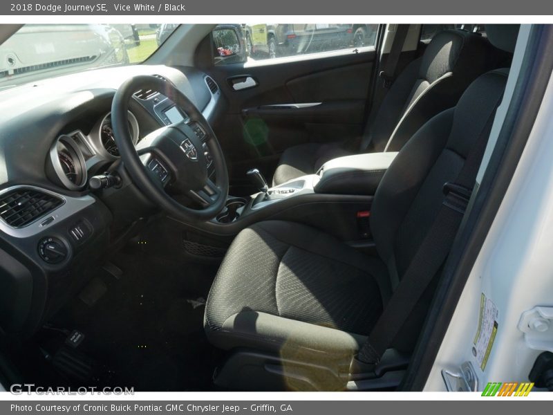 Vice White / Black 2018 Dodge Journey SE