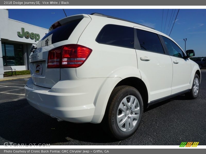 Vice White / Black 2018 Dodge Journey SE