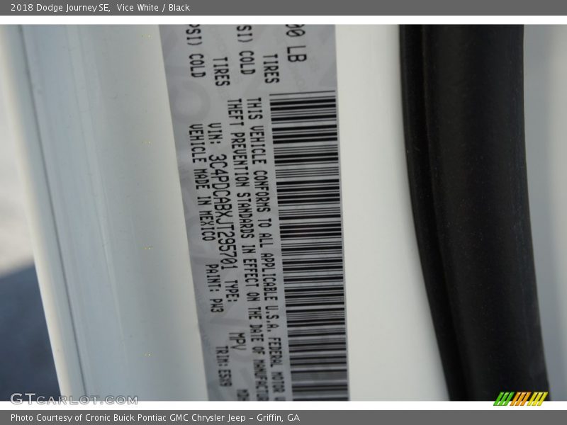 Vice White / Black 2018 Dodge Journey SE