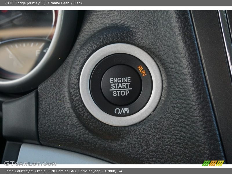 Granite Pearl / Black 2018 Dodge Journey SE