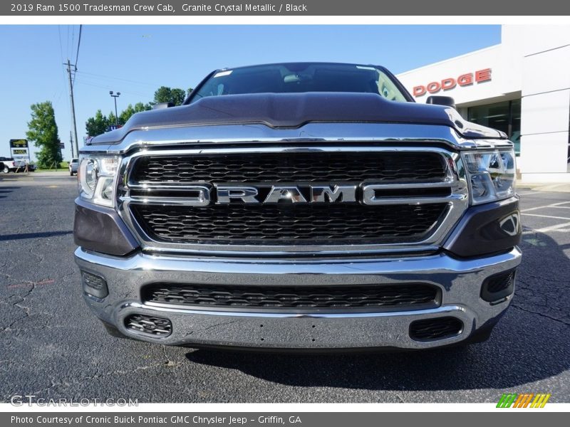 Granite Crystal Metallic / Black 2019 Ram 1500 Tradesman Crew Cab