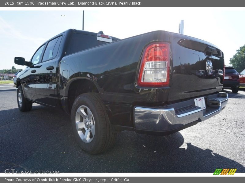 Diamond Black Crystal Pearl / Black 2019 Ram 1500 Tradesman Crew Cab