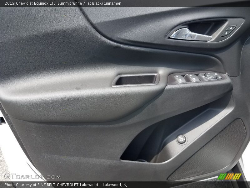 Summit White / Jet Black/Cinnamon 2019 Chevrolet Equinox LT