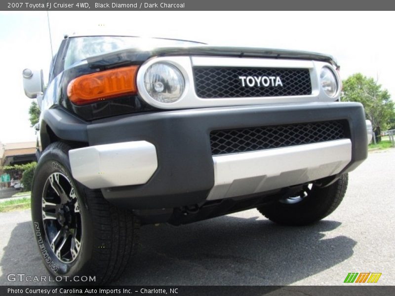 Black Diamond / Dark Charcoal 2007 Toyota FJ Cruiser 4WD