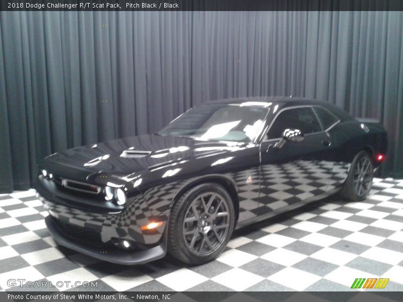 Pitch Black / Black 2018 Dodge Challenger R/T Scat Pack
