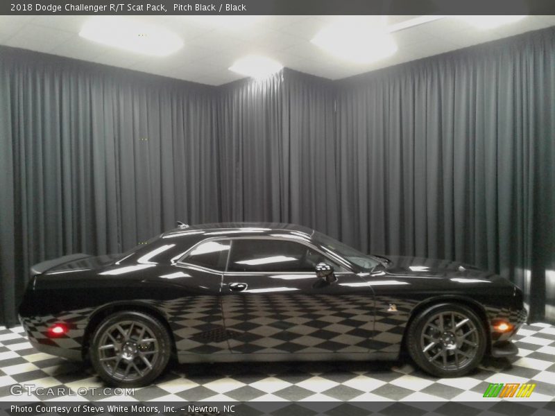 Pitch Black / Black 2018 Dodge Challenger R/T Scat Pack