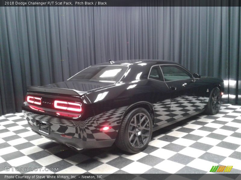 Pitch Black / Black 2018 Dodge Challenger R/T Scat Pack