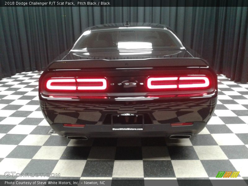 Pitch Black / Black 2018 Dodge Challenger R/T Scat Pack