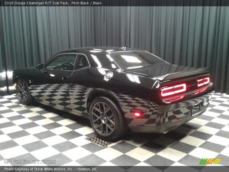 Pitch Black / Black 2018 Dodge Challenger R/T Scat Pack