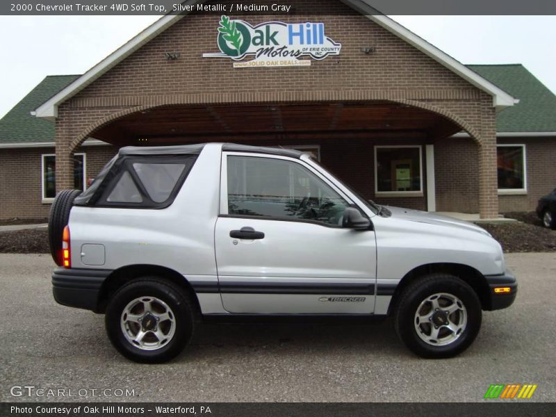 Silver Metallic / Medium Gray 2000 Chevrolet Tracker 4WD Soft Top