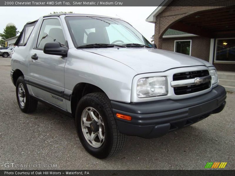 Silver Metallic / Medium Gray 2000 Chevrolet Tracker 4WD Soft Top