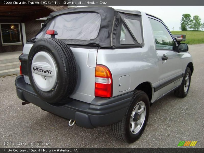 Silver Metallic / Medium Gray 2000 Chevrolet Tracker 4WD Soft Top