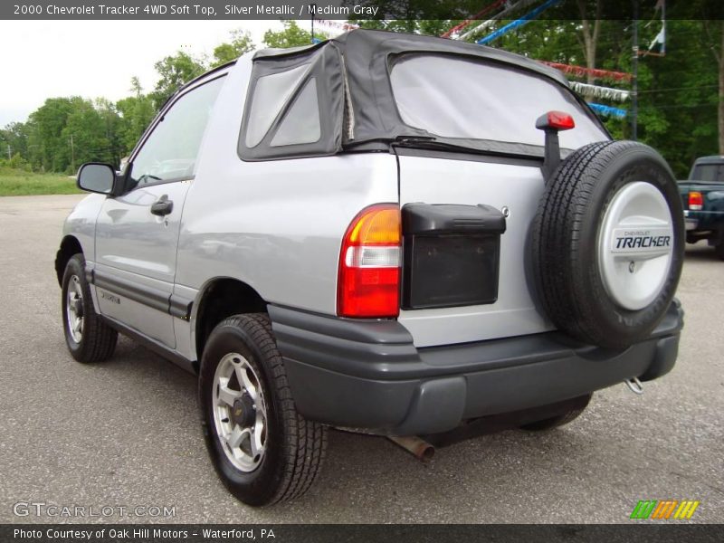 Silver Metallic / Medium Gray 2000 Chevrolet Tracker 4WD Soft Top