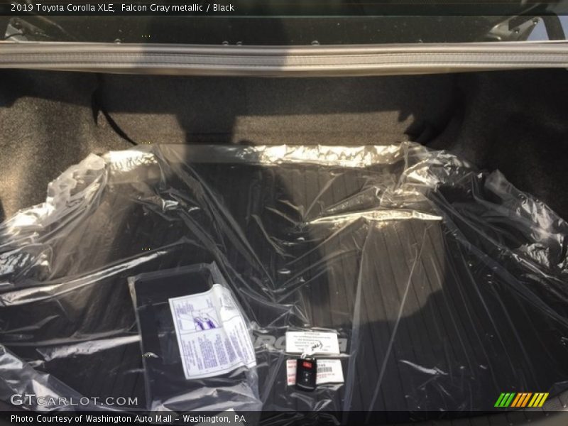 Falcon Gray metallic / Black 2019 Toyota Corolla XLE