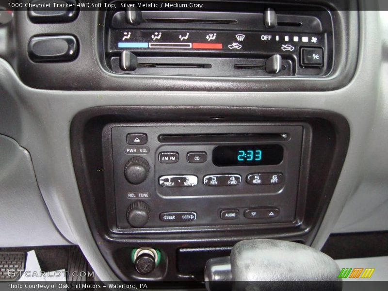 Silver Metallic / Medium Gray 2000 Chevrolet Tracker 4WD Soft Top