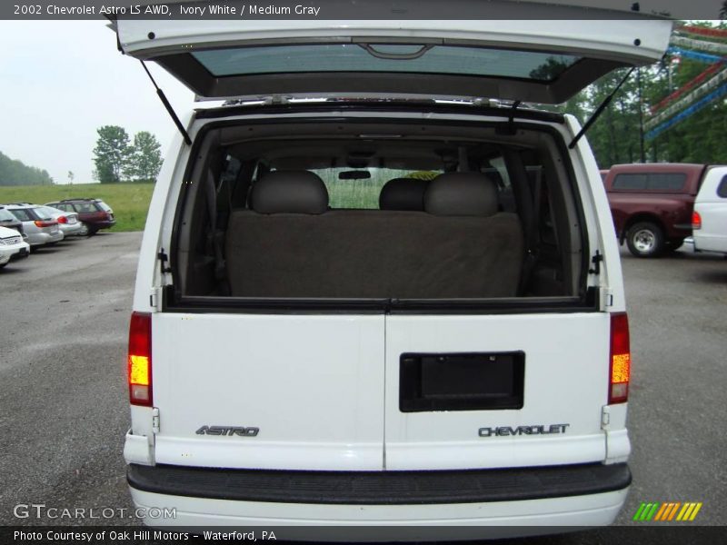 Ivory White / Medium Gray 2002 Chevrolet Astro LS AWD