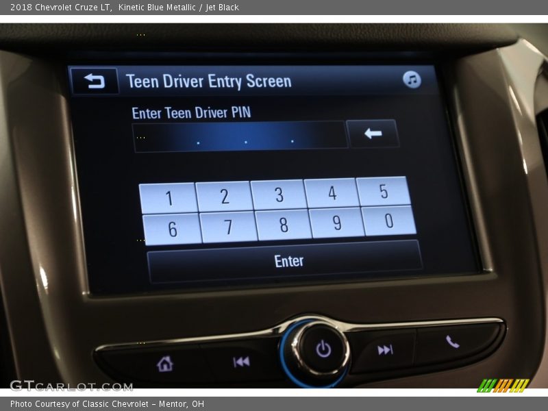 Kinetic Blue Metallic / Jet Black 2018 Chevrolet Cruze LT