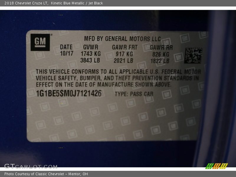 Kinetic Blue Metallic / Jet Black 2018 Chevrolet Cruze LT