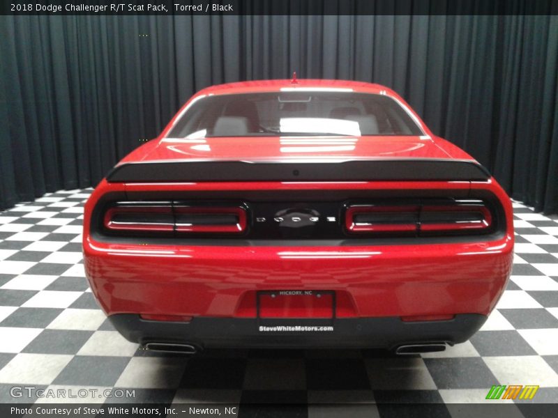 Torred / Black 2018 Dodge Challenger R/T Scat Pack