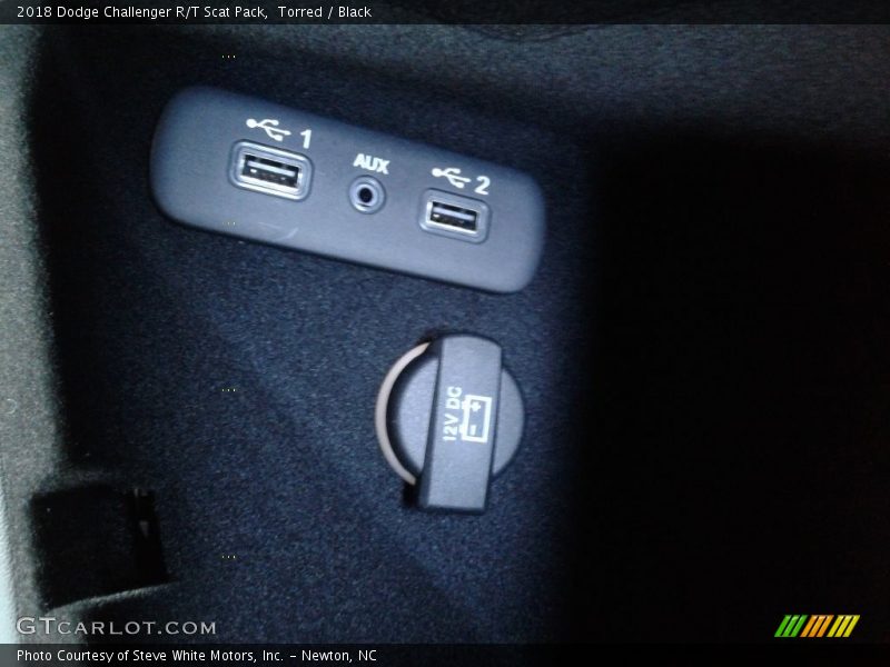 Torred / Black 2018 Dodge Challenger R/T Scat Pack