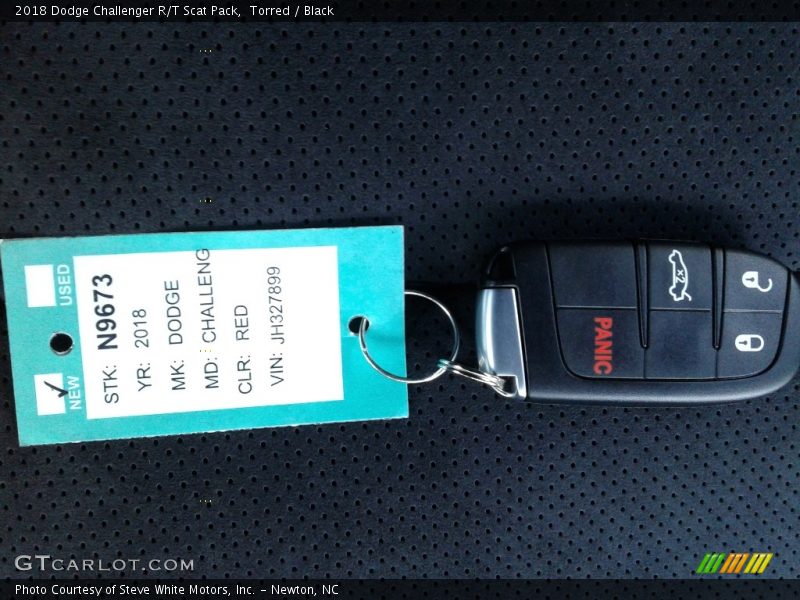 Torred / Black 2018 Dodge Challenger R/T Scat Pack