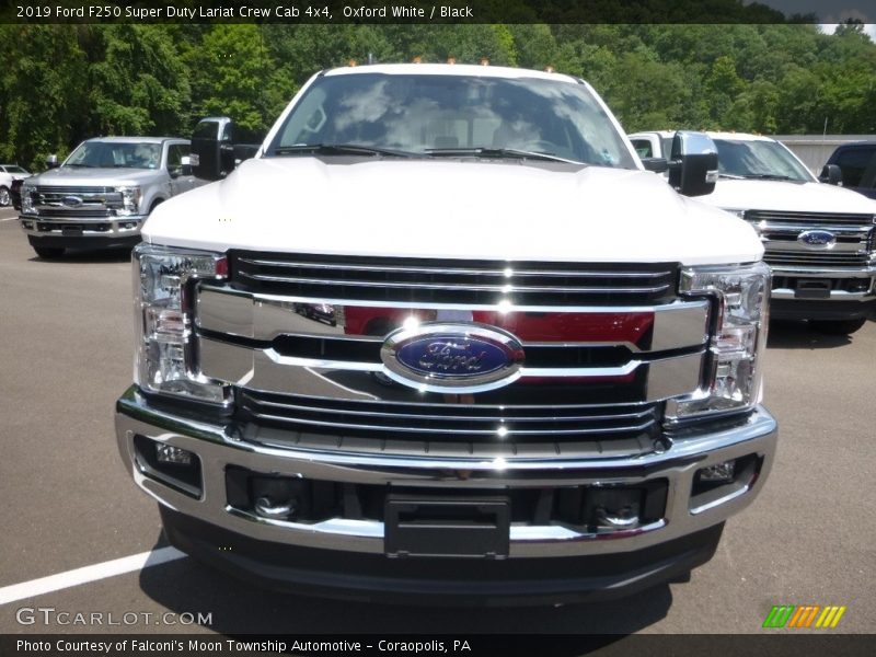 Oxford White / Black 2019 Ford F250 Super Duty Lariat Crew Cab 4x4