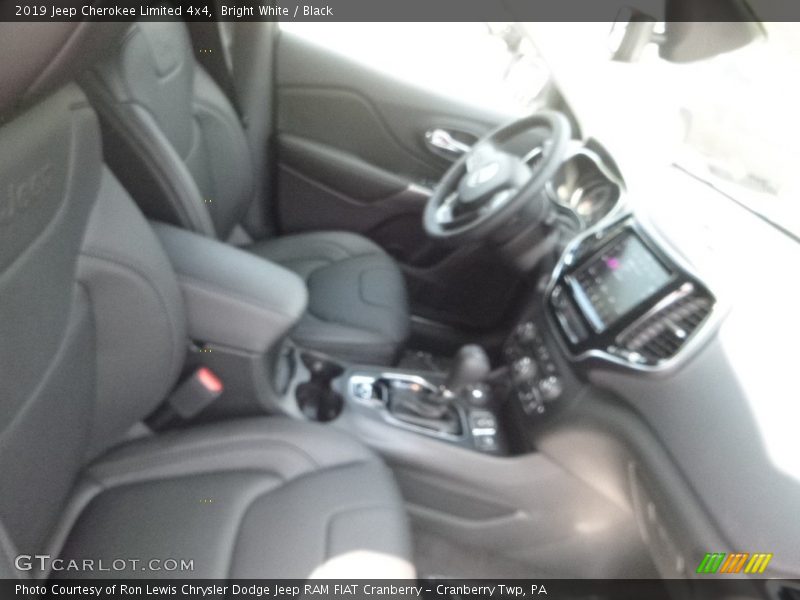 Bright White / Black 2019 Jeep Cherokee Limited 4x4