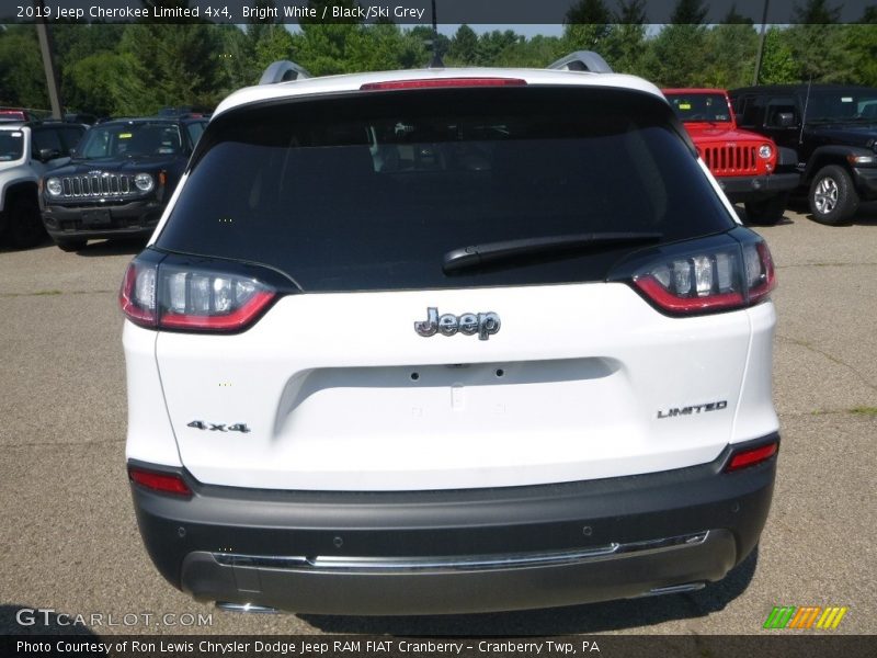 Bright White / Black/Ski Grey 2019 Jeep Cherokee Limited 4x4