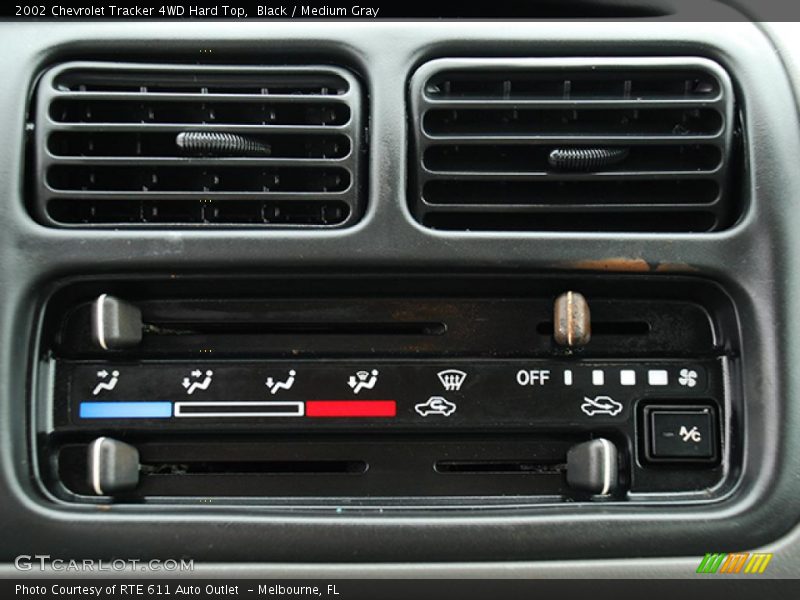 Black / Medium Gray 2002 Chevrolet Tracker 4WD Hard Top