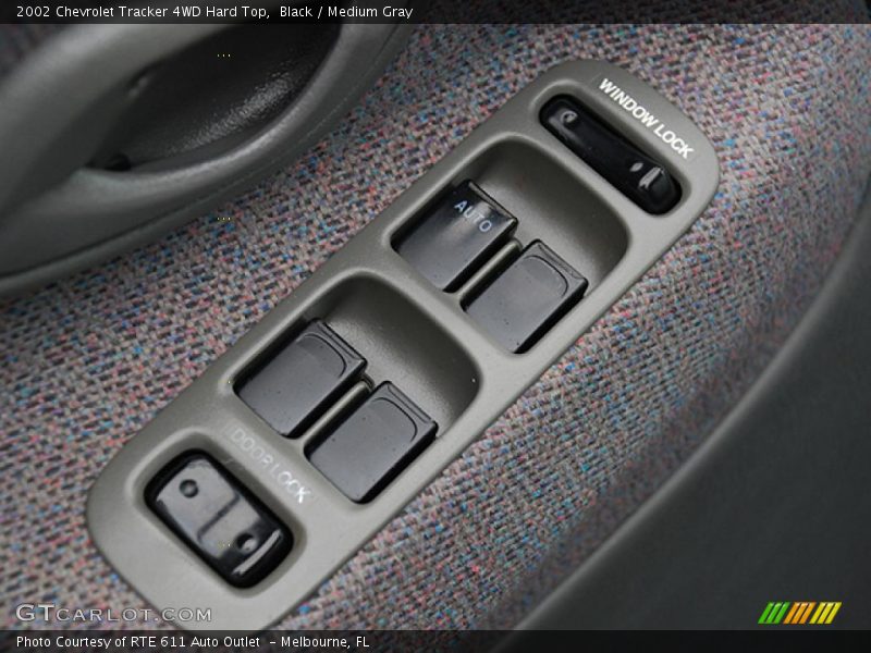 Black / Medium Gray 2002 Chevrolet Tracker 4WD Hard Top