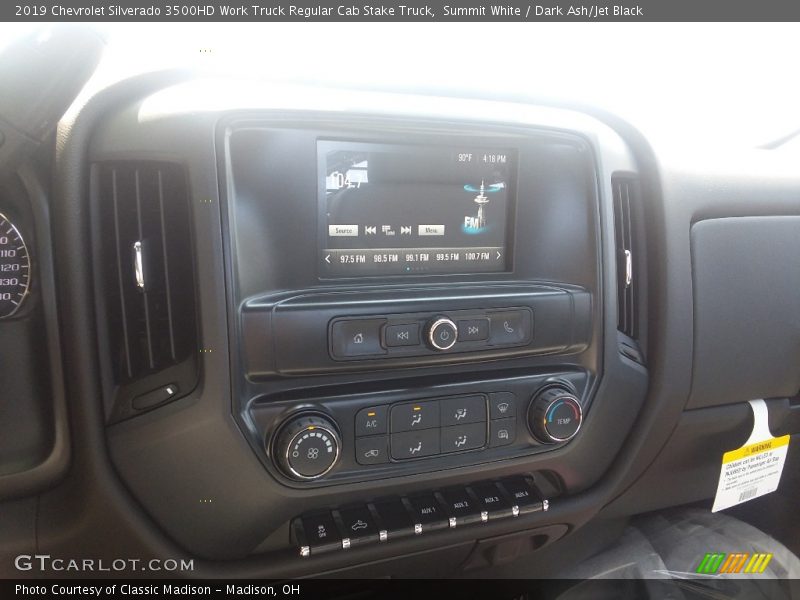 Summit White / Dark Ash/Jet Black 2019 Chevrolet Silverado 3500HD Work Truck Regular Cab Stake Truck