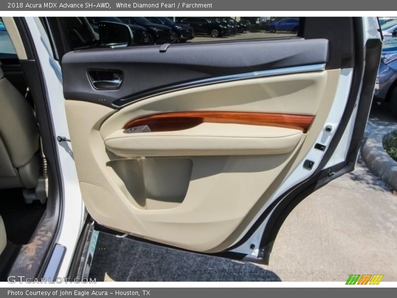White Diamond Pearl / Parchment 2018 Acura MDX Advance SH-AWD
