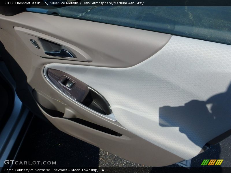 Silver Ice Metallic / Dark Atmosphere/Medium Ash Gray 2017 Chevrolet Malibu LS