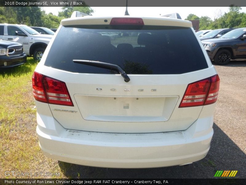 Vice White / Black 2018 Dodge Journey SE