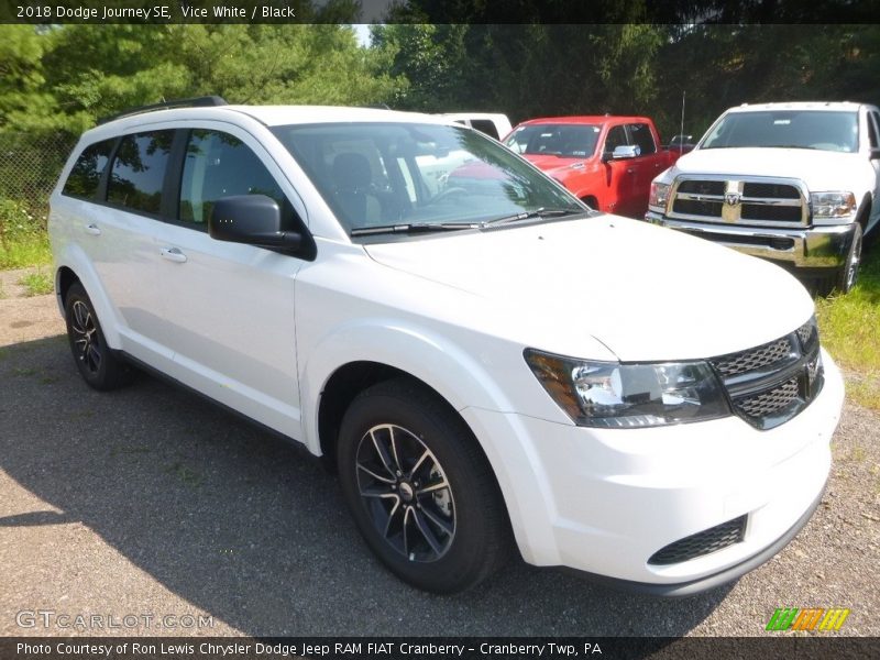 Vice White / Black 2018 Dodge Journey SE