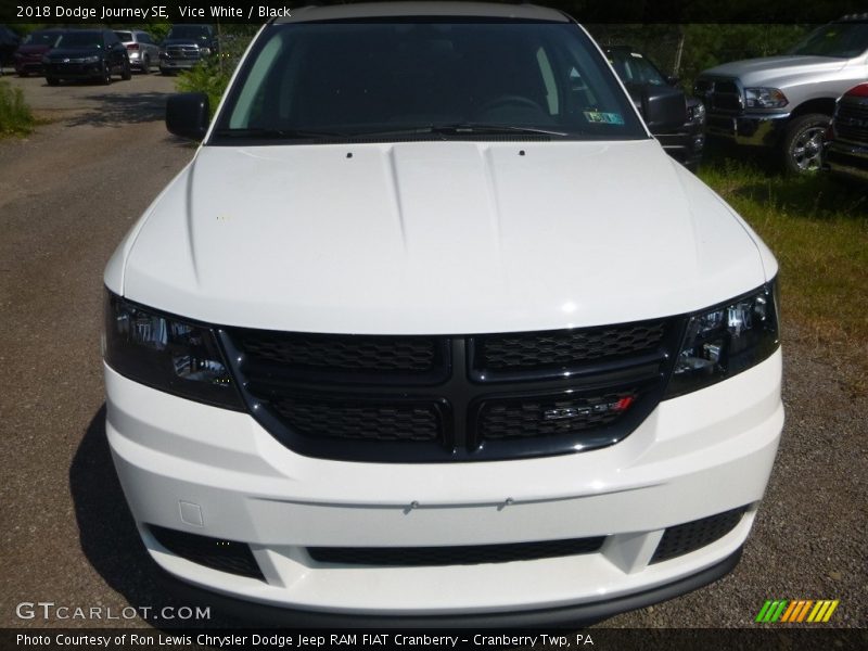 Vice White / Black 2018 Dodge Journey SE