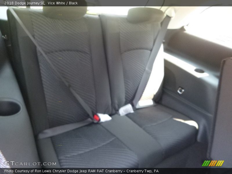 Vice White / Black 2018 Dodge Journey SE