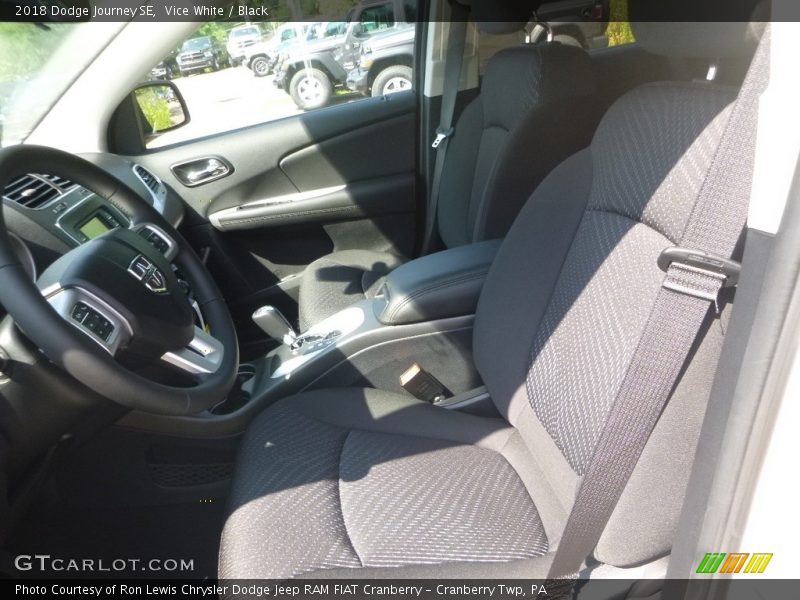 Vice White / Black 2018 Dodge Journey SE
