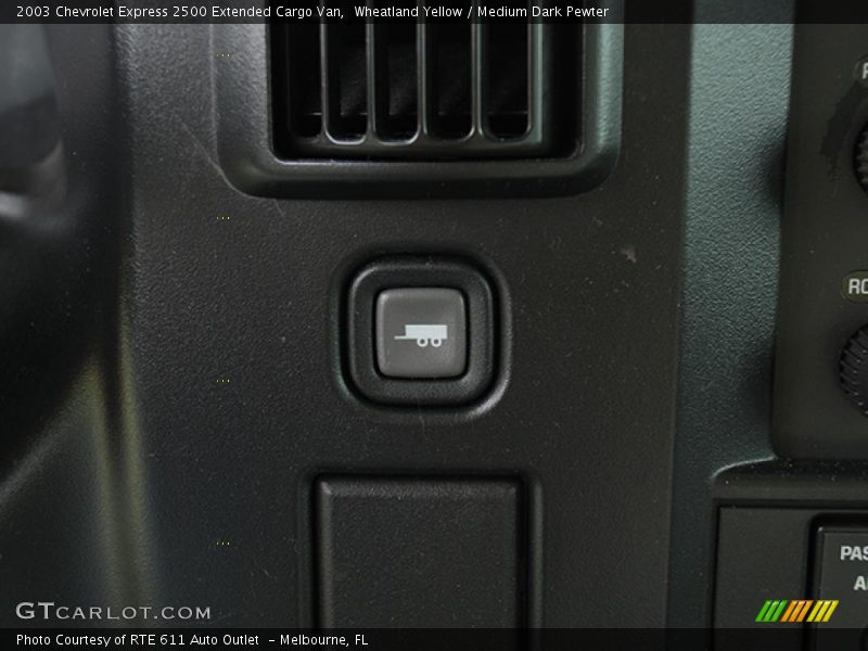 Wheatland Yellow / Medium Dark Pewter 2003 Chevrolet Express 2500 Extended Cargo Van