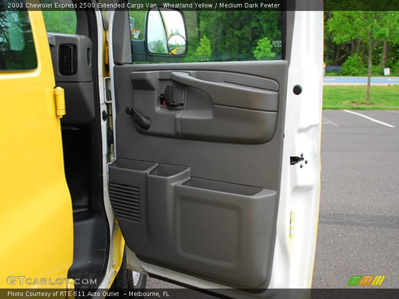 Wheatland Yellow / Medium Dark Pewter 2003 Chevrolet Express 2500 Extended Cargo Van