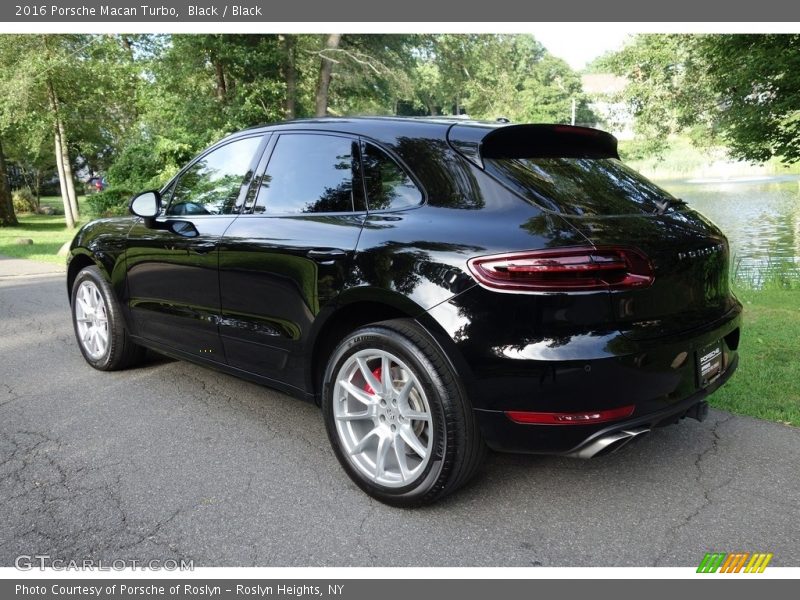 Black / Black 2016 Porsche Macan Turbo