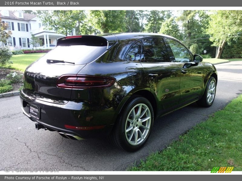 Black / Black 2016 Porsche Macan Turbo