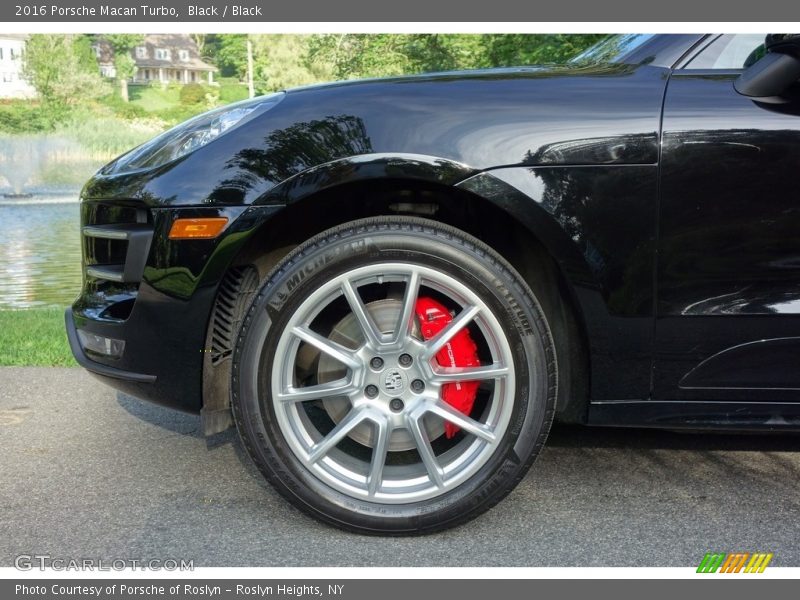 Black / Black 2016 Porsche Macan Turbo