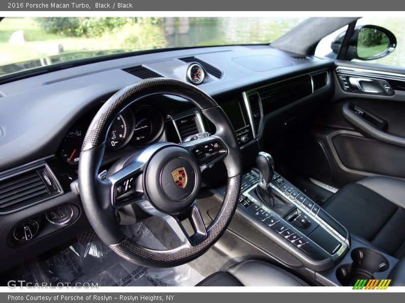 Black / Black 2016 Porsche Macan Turbo