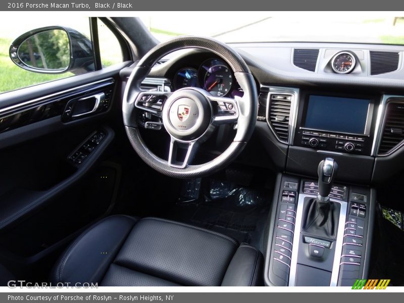 Black / Black 2016 Porsche Macan Turbo
