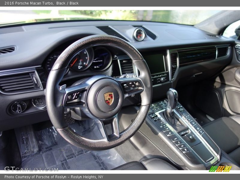 Black / Black 2016 Porsche Macan Turbo
