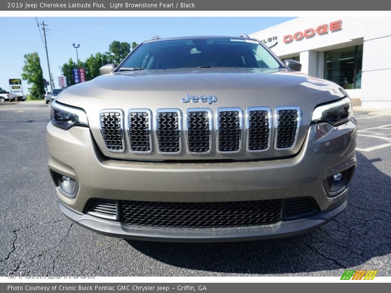 Light Brownstone Pearl / Black 2019 Jeep Cherokee Latitude Plus